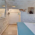 Rock'n'trullo 4 Bedroom Privatepool By Tripostuni Villa *