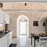 Rock'n'trullo 4 Bedroom Privatepool By Tripostuni オストゥーニ